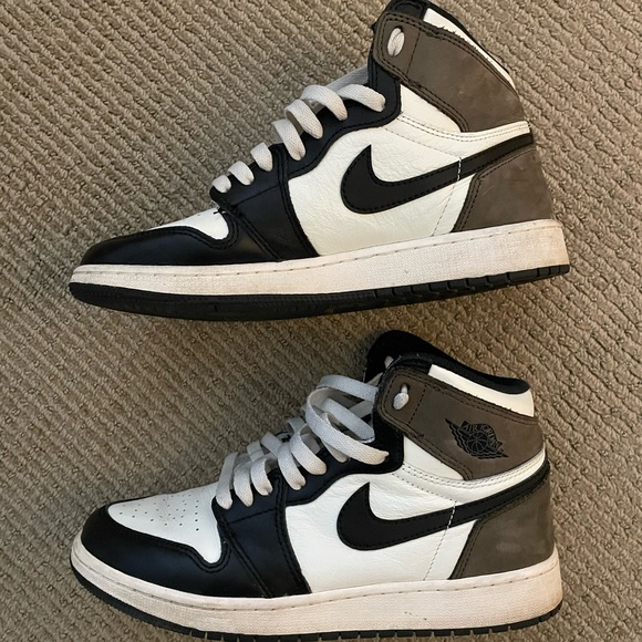 Air Jordan 1 Retro High OG Dark Mocha GS 6.5 575441-105 - Picture 9 of 14